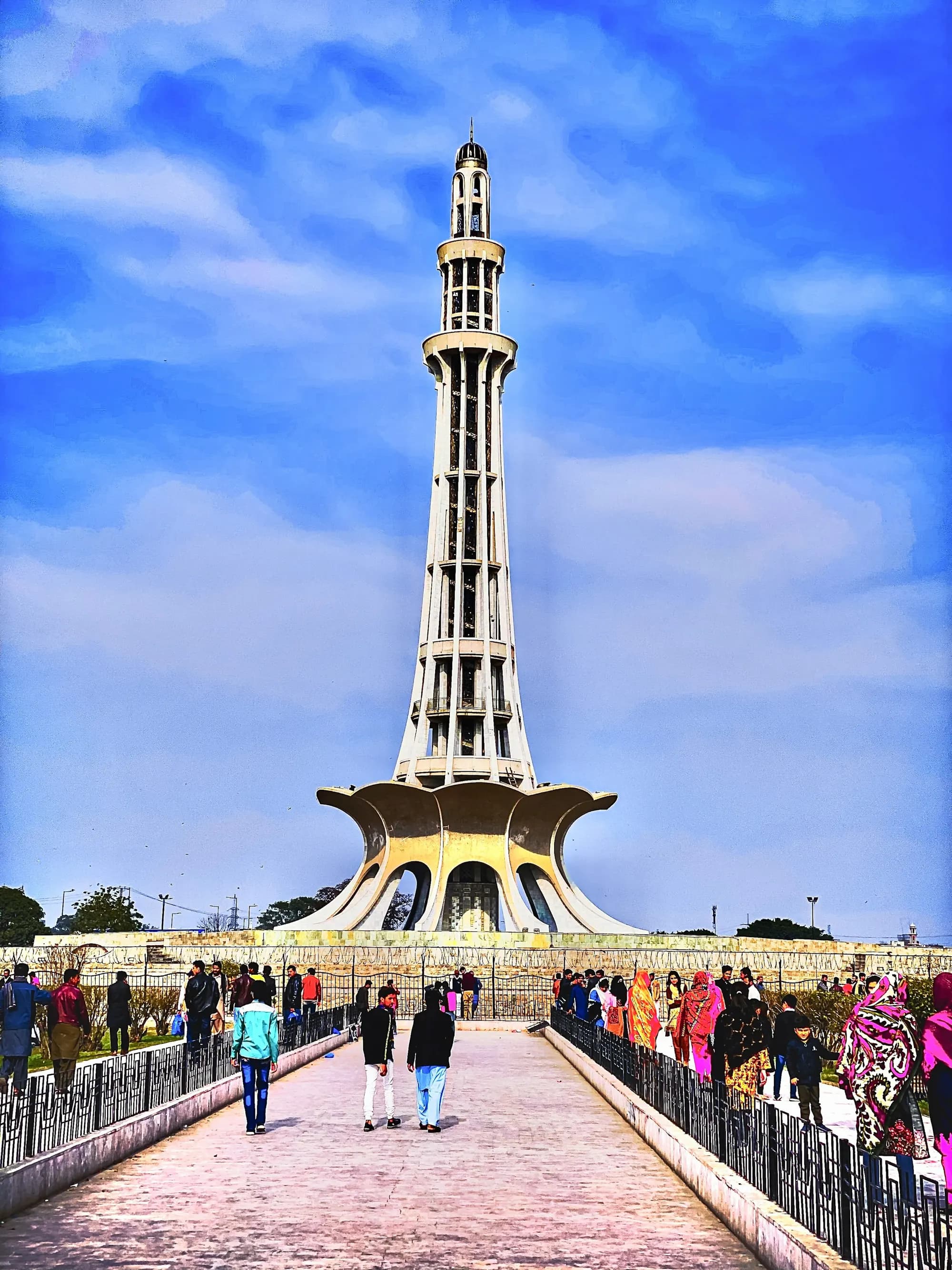 Minar-e-Pakistan, Lahore